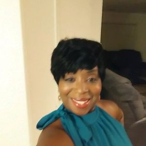 Meet your Posher, Tara